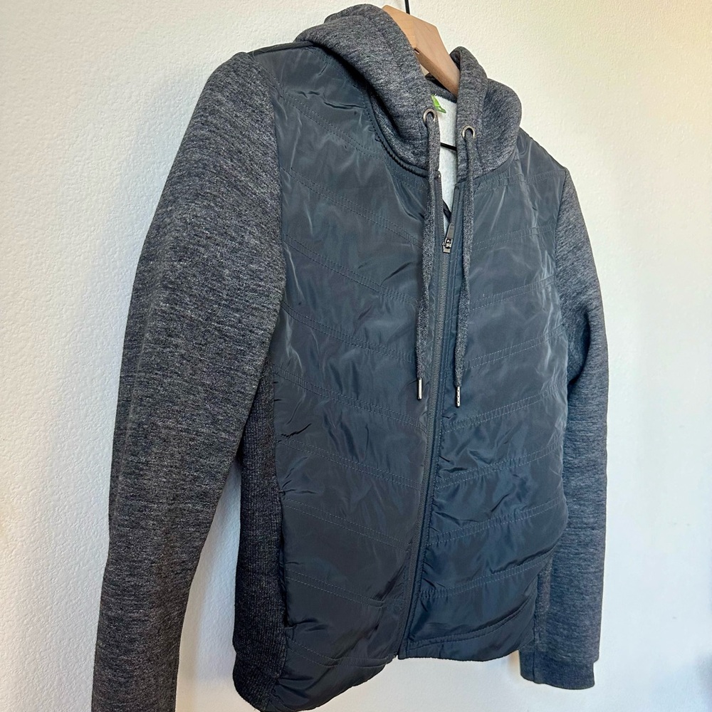 Hoodies Gray Jacket Flattering Fit Size Small